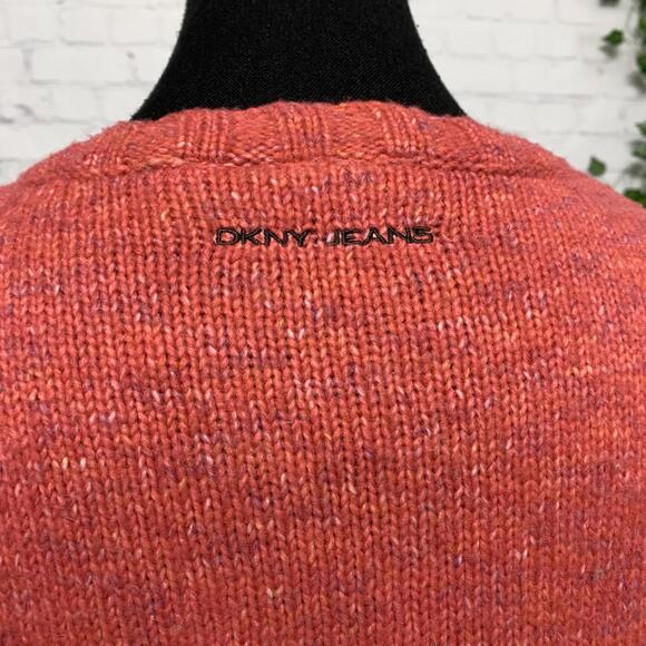 00s DKNY embroidered adjusted pink knitted cardigan - Picture 5 of 7